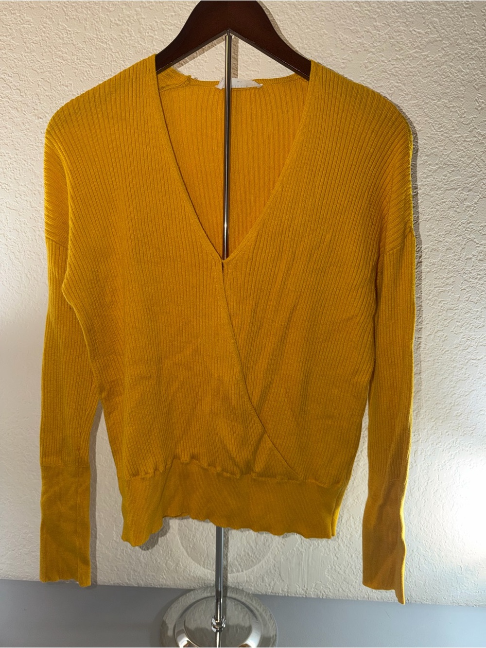 Elodie Ribbed V-Neck Sweater in Mustard